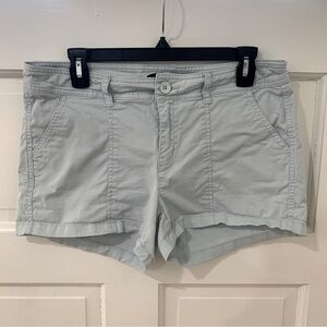 Women’s Gap Mint Color Cargo Style 3‎ Inch Inseam Shorts Size 8